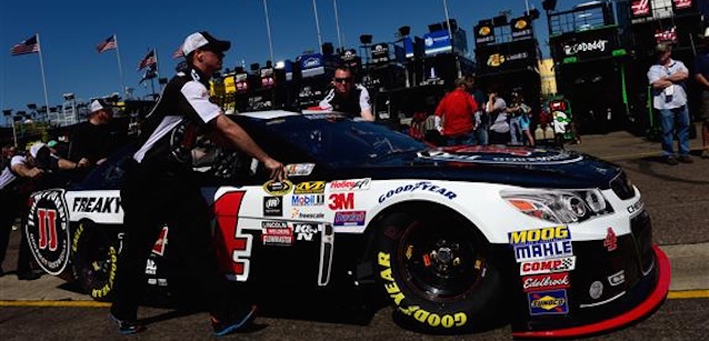 Phoenix, qualifica: pole di Harvick