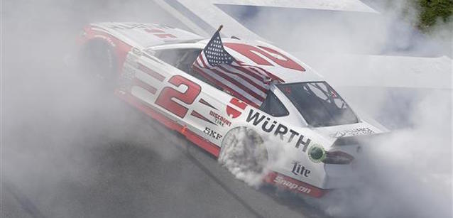 Fontana, gara: Keselowski beffa Busch