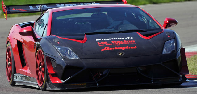 Cannavò mostra la sua Lambo  