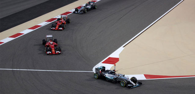 Al Sakhir - Hamilton straripante<br />Raikkonen da paura, Vettel falloso