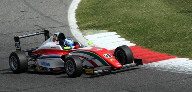 Vallelunga, gara 1: Aron il solitario