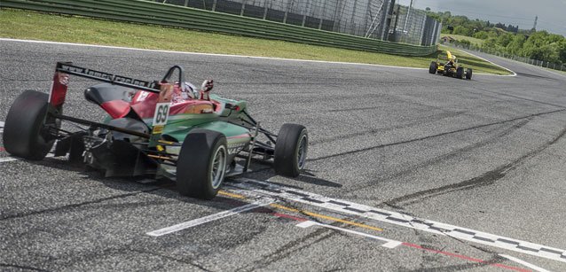 F.2 Italian Trophy a Vallelunga<br />Zanasi detta le regole