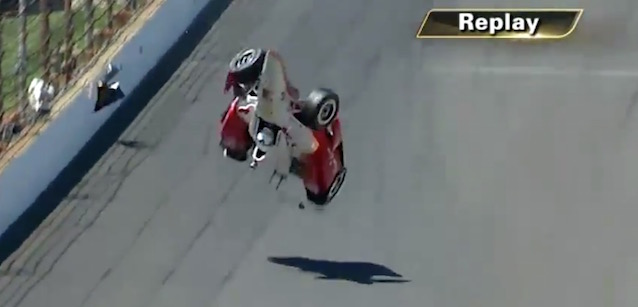 Penalit&agrave; e decollo per Castroneves