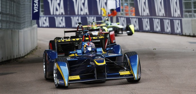 Londra, gara 1<br />Buemi riprende Piquet, Dams campione