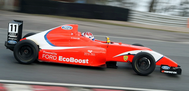F.4 inglese a Croft<br />Collard sempre leader