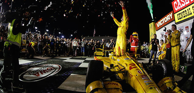 Newton, gara: Hunter-Reay risorge
