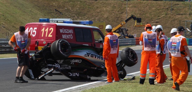 Budapest – Libere 1<br />Mercedes davanti, Perez si ribalta