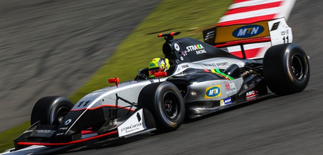 Silverstone, libere 2<br />Ellinas si prende la scena