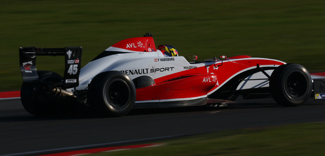 Nurburgring, libere 1<br />Habsburg primo di 35