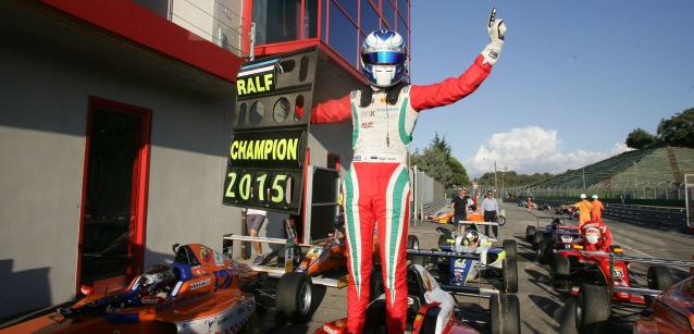 Imola, gara 3: Aron &egrave; campione