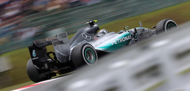 Suzuka - Qualifica<br />Pole di Rosberg, gran botto di Kvyat