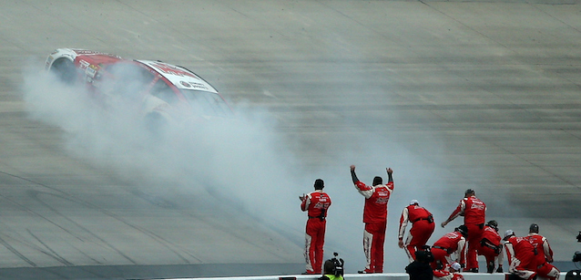 Harvick sotto accusa per danni <br />