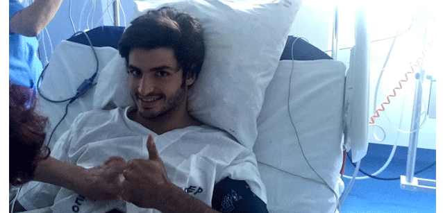 Il saluto di Sainz dall'ospedale