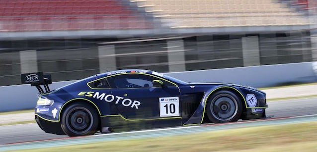 Montmel&ograve;, qualifica 2<br />Hankey porta l'Aston Martin in pole