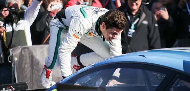 Abril al posto di Meyrick in Bentley