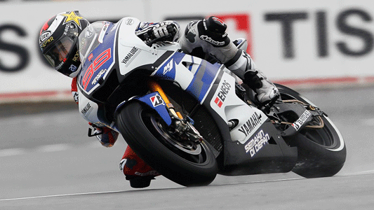 Le Mans - Gara<br>Lorenzo domina, Rossi infiamma