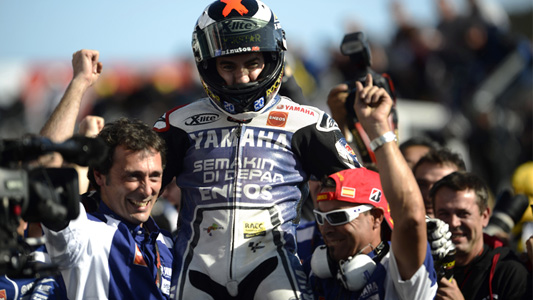 Phillip Island - Gara<br>A Stoner la gara, a Lorenzo il titolo 