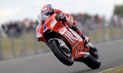 Donington - Gara:<br>Stoner e la Ducati dominano 