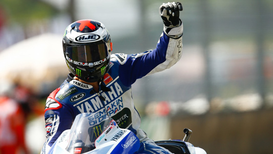 Mugello - Gara<br>Lorenzo domina, Rossi cade 