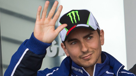 Incredibile Lorenzo: già in sella nel warm-up 