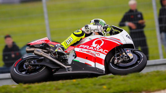 Brno, Qualifica: nona pole per Marquez<br> Dovizioso e Iannone in prima fila