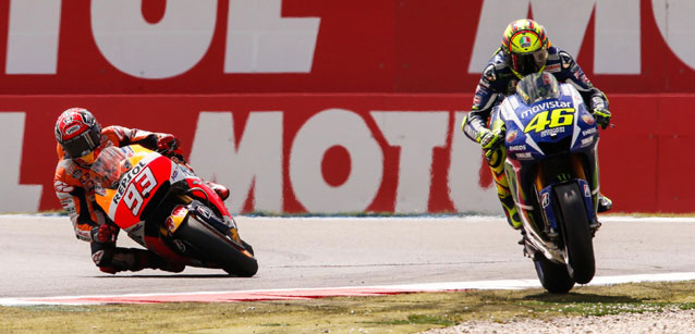 Assen - Rossi vince <br />uno storico duello con Marquez