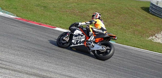 In pista la KTM RC16<br />Primi giri a Spielberg