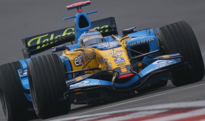 Shanghai - Qualifica<br>Alonso e Fisichella in 1. fila<br>Disastro Bridgestone, Schumi 6°