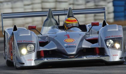 12 Ore di Sebring al via<br>Debutta l'Audi R10 diesel