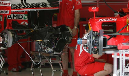 Sepang, libere 3<br>Schumacher cambia il motore