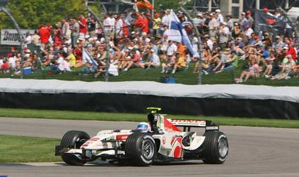Indianapolis - Libere 2<br>Davidson è l'uomo del venerdì