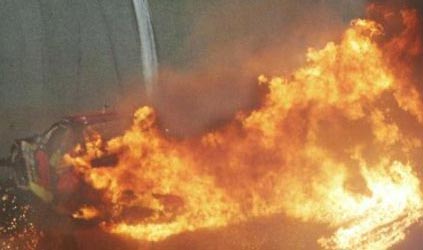 Juan Pablo Montoya in fiamme<br>Jimmie Johnson campione 2006
