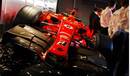 E' tutta arancione la nuova<br>Spyker a motore Ferrari